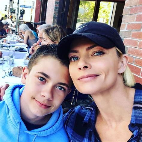 Jaime Pressly Admits Her Oldest Son Dezi, 12, Is Her。